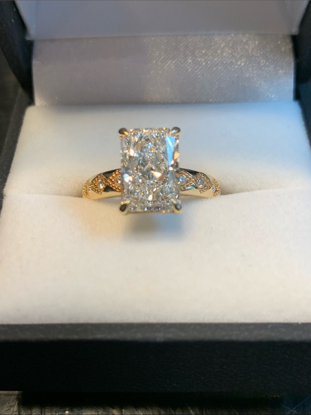 IGI Certified lab diamnd ring with side stones QUICK SHIP
